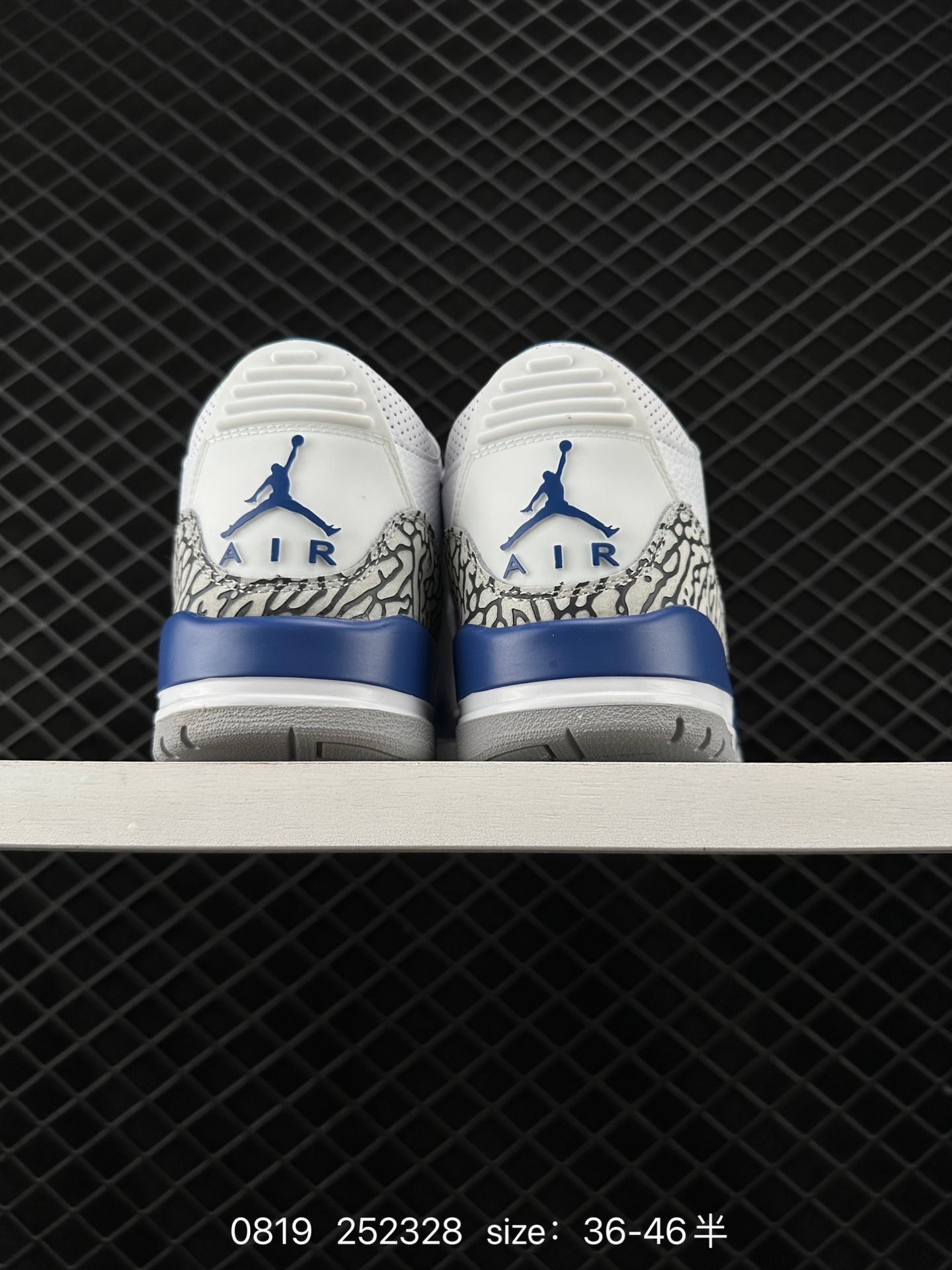 Nike Air Jordan 3 Retro”Desert Cement“